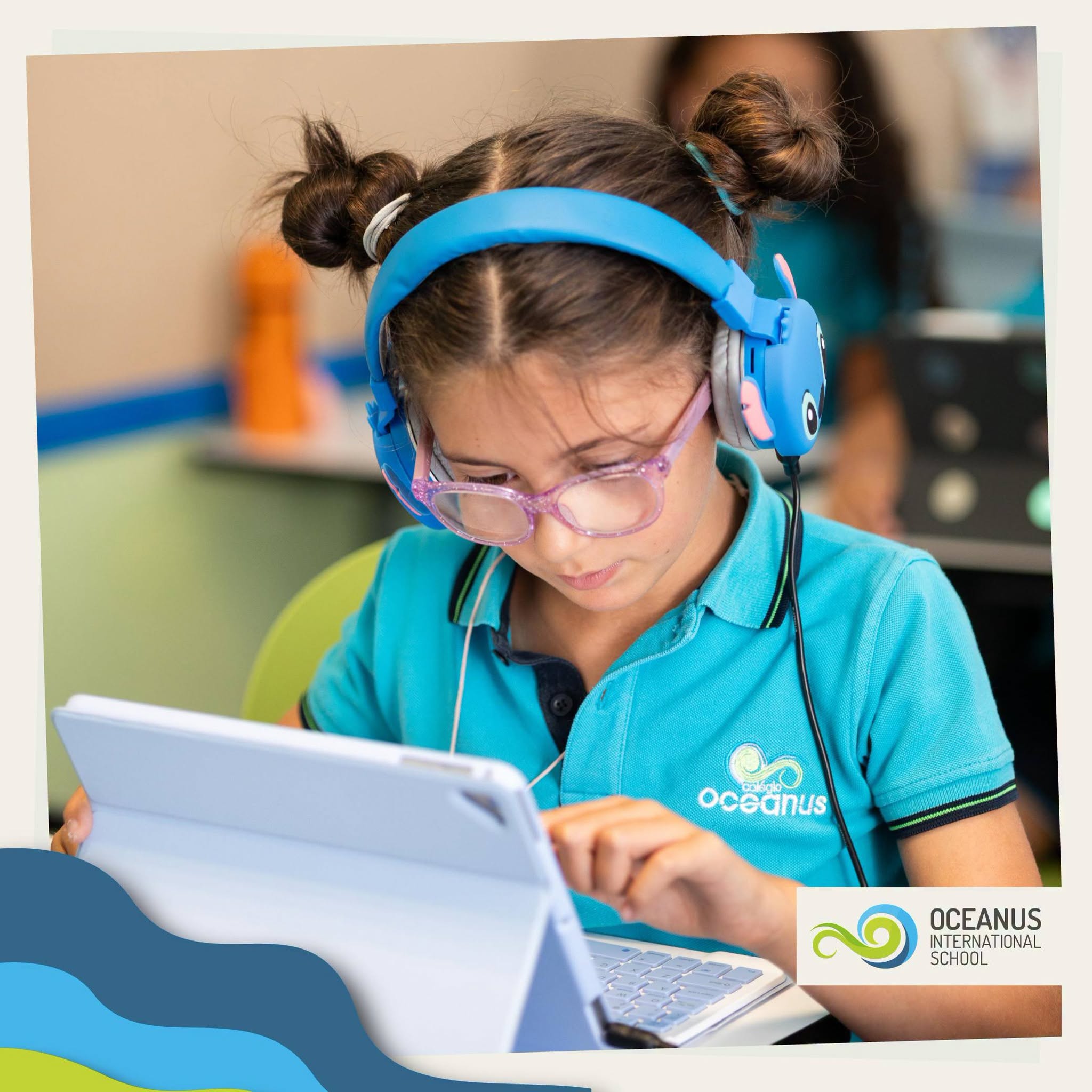 Aluna da Oceanus a trabalhar com iPad